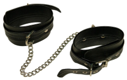 Набор фиксаций: наручники, наножники, плетка, маска и фиксация на женские половые органы